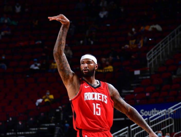  哈里伯顿组织串联全队，国王多点开花击败快船